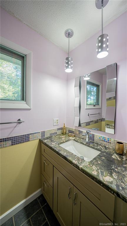 25 Coachman Pike Ledyard CT 06339