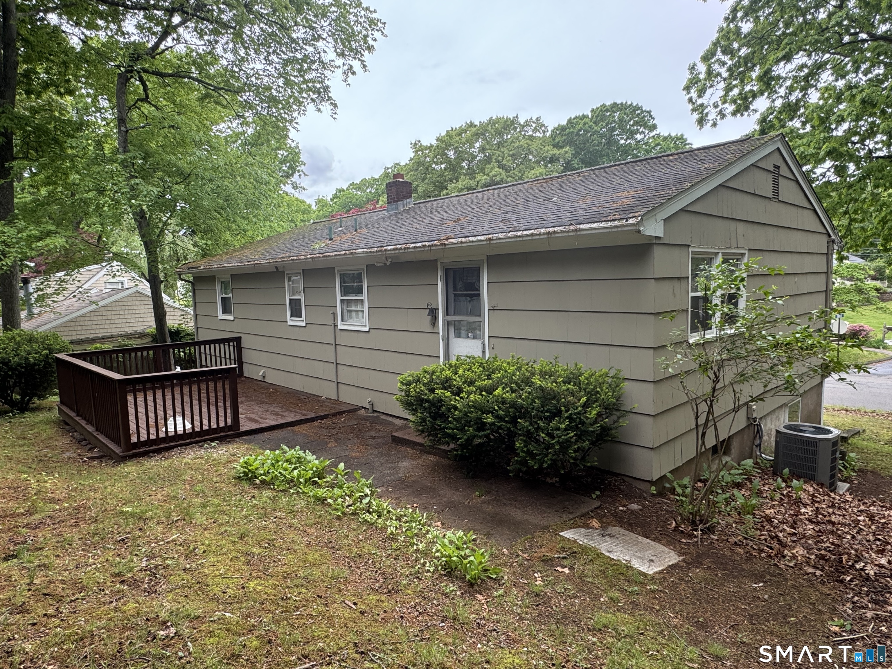 665 Bradley Street East Haven CT 06512