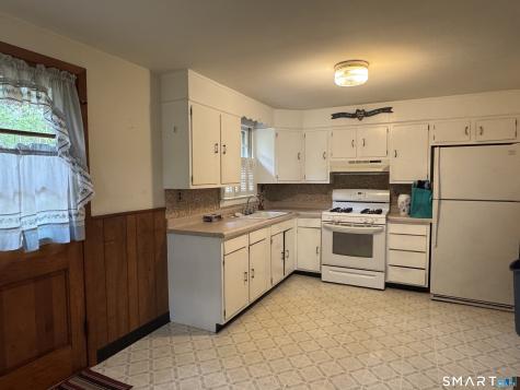665 Bradley Street East Haven CT 06512