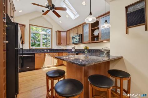 8 Liberty Ridge Clinton CT 06413