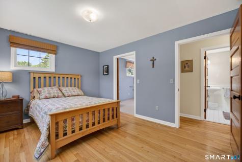 8 Liberty Ridge Clinton CT 06413
