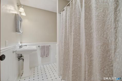 8 Liberty Ridge Clinton CT 06413