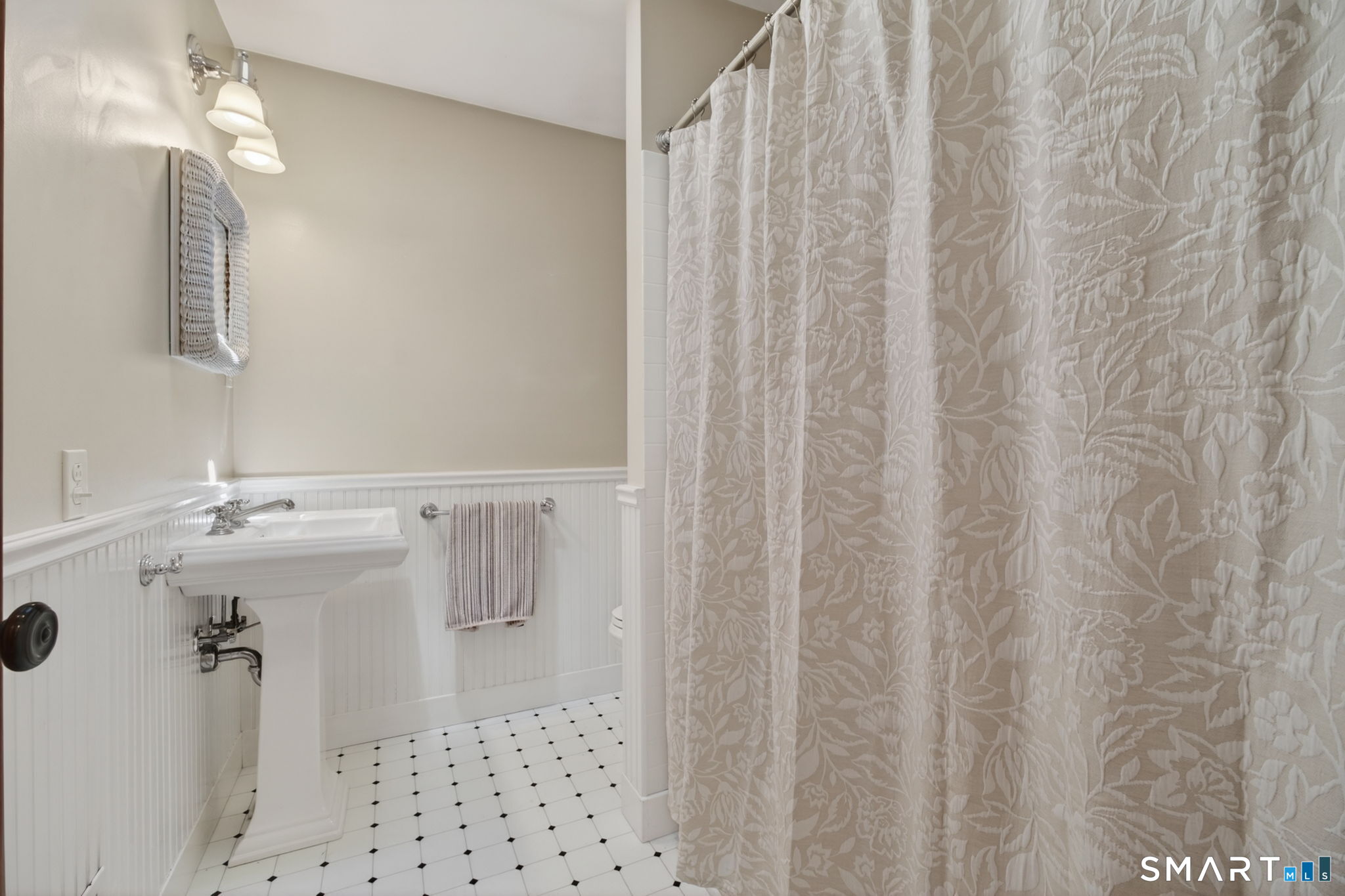 8 Liberty Ridge Clinton CT 06413