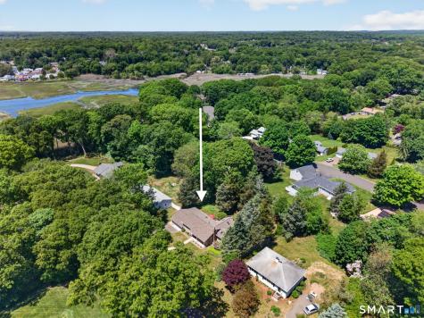 8 Liberty Ridge Clinton CT 06413