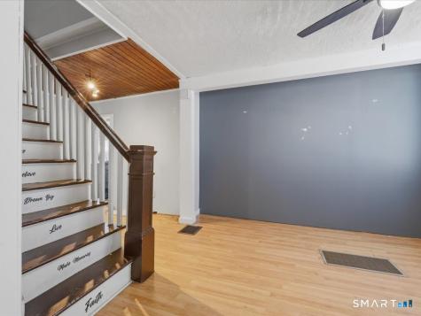 16 Grandview Terrace Portland CT 06480