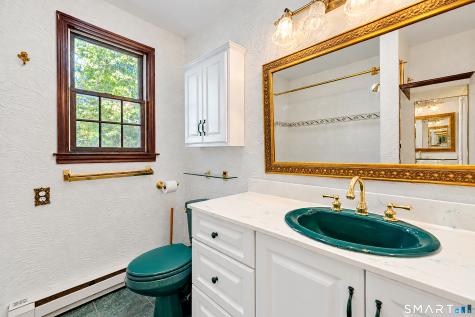 211 Phipps Drive West Haven CT 06516