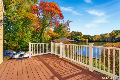 211 Phipps Drive West Haven CT 06516