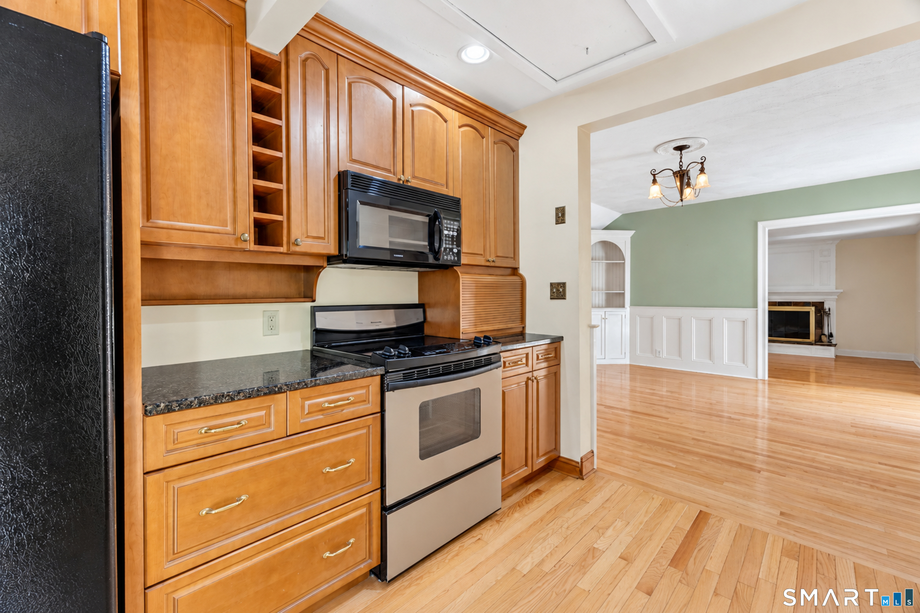211 Phipps Drive West Haven CT 06516