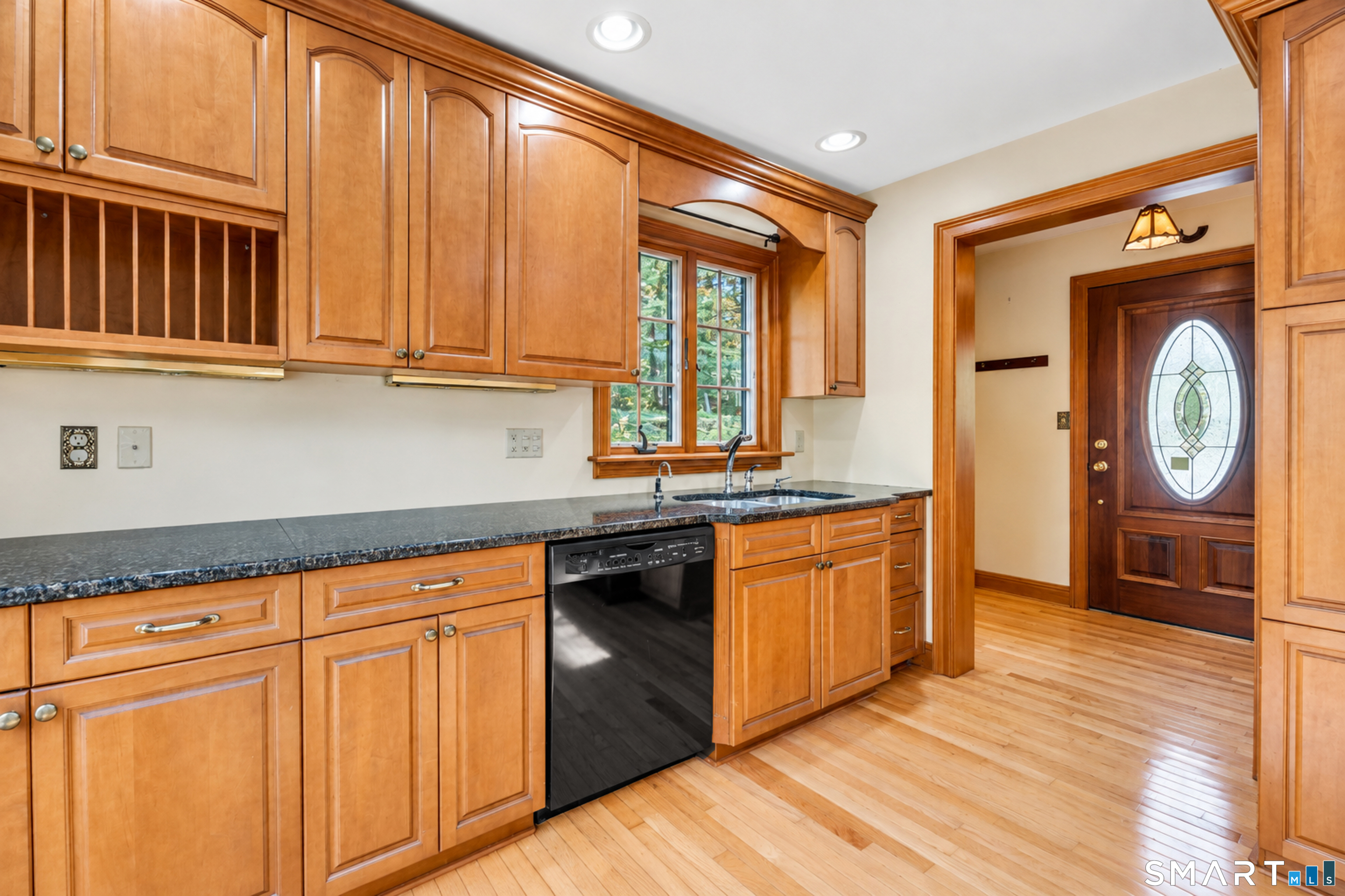 211 Phipps Drive West Haven CT 06516