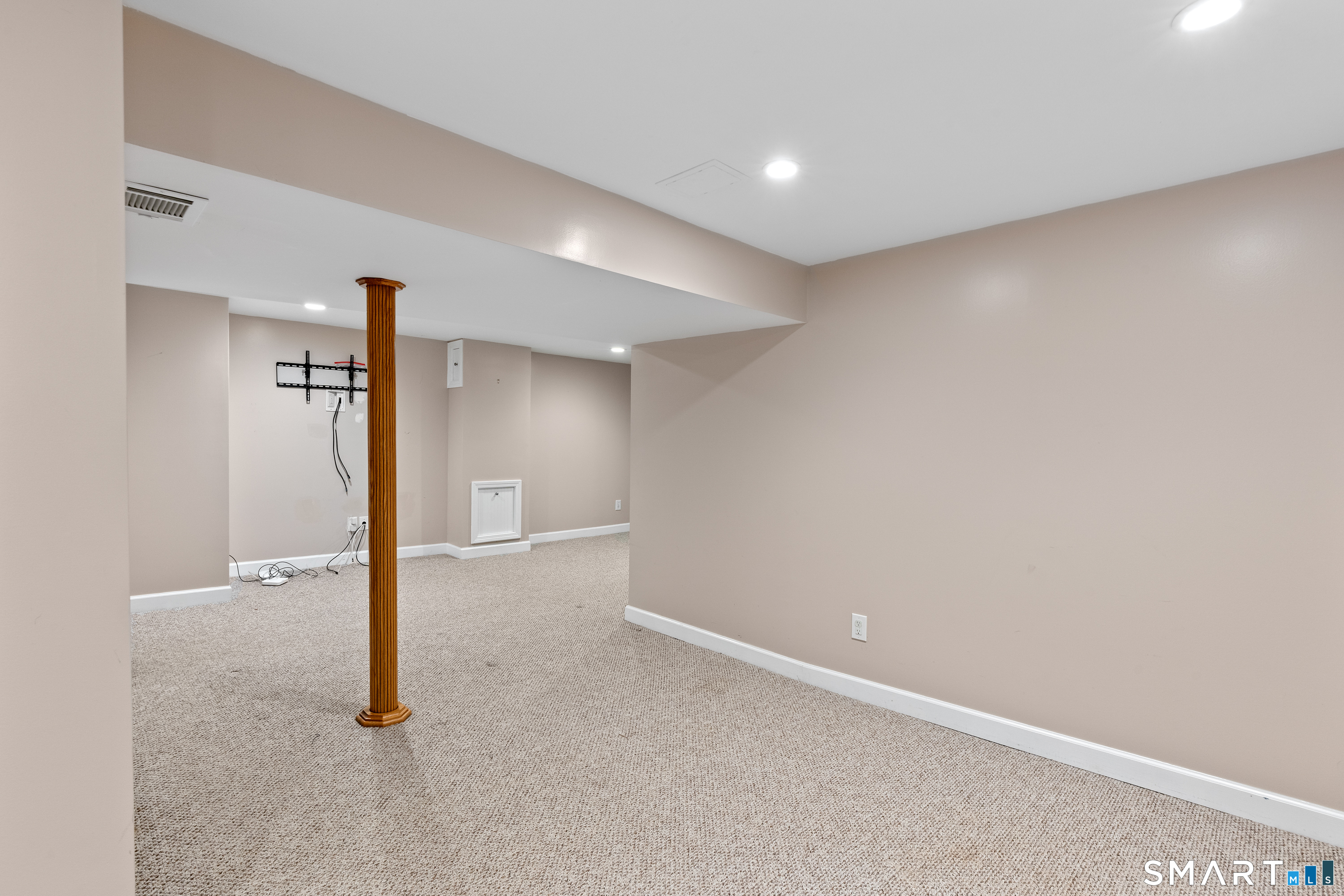20 Seneca Road West Hartford CT 06117