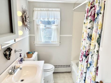 210 Green Road Manchester CT 06042