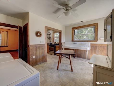 81 Chestnut Street Windham CT 06226