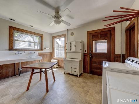 81 Chestnut Street Windham CT 06226