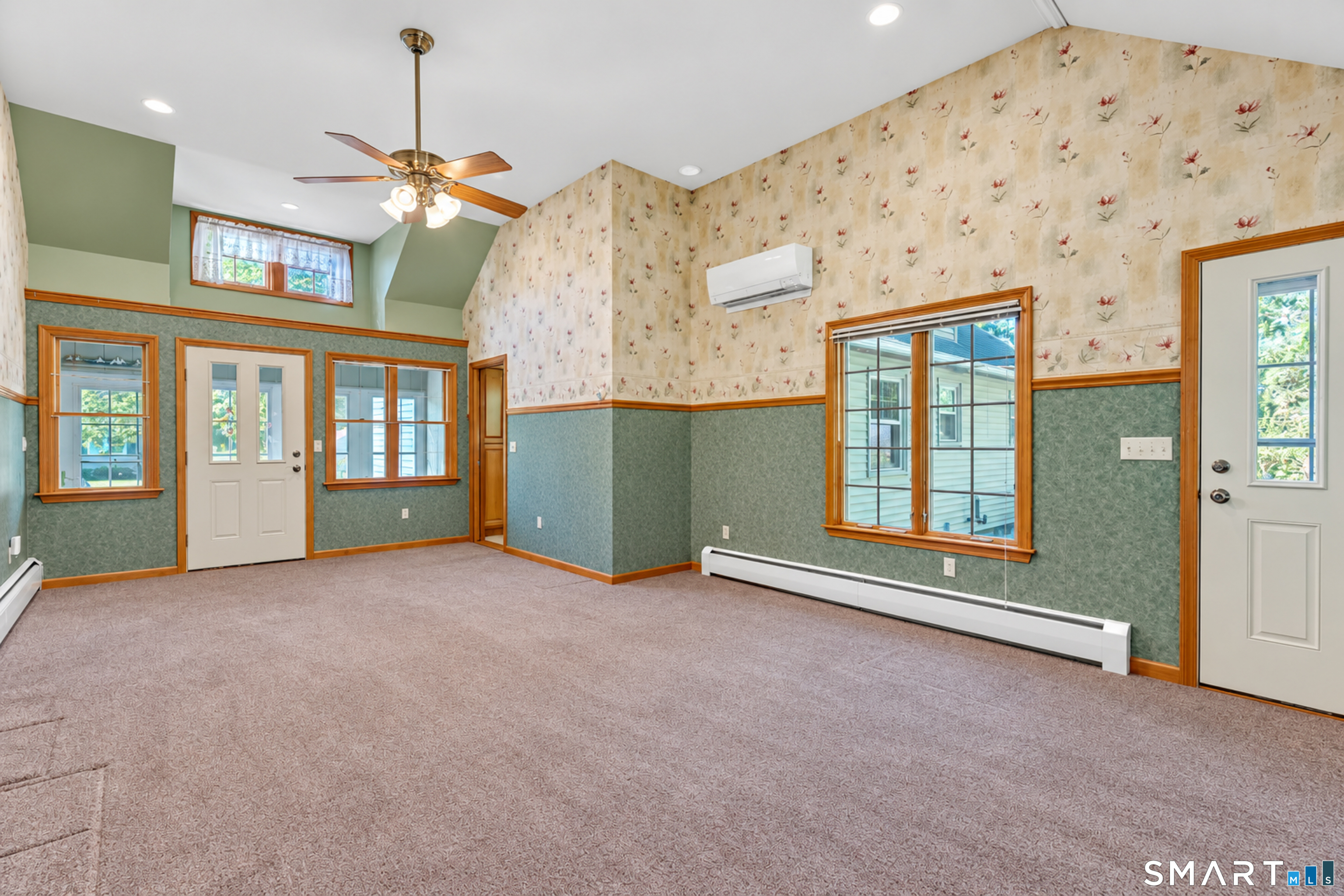 27 Queen Street Enfield CT 06082