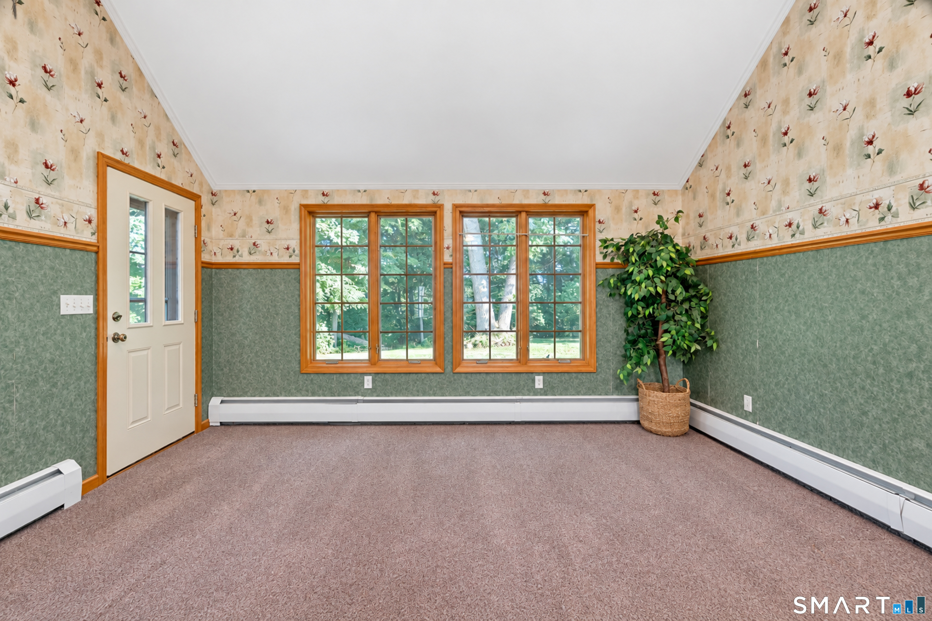 27 Queen Street Enfield CT 06082