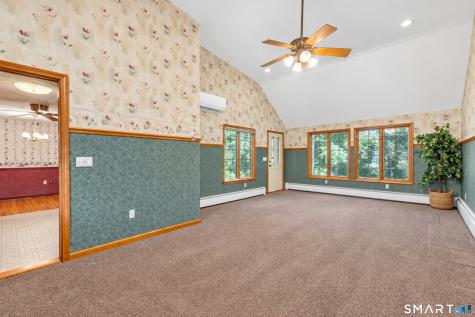 27 Queen Street Enfield CT 06082