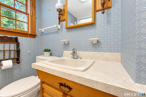 27 Queen Street Enfield CT 06082