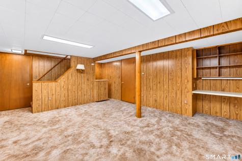 27 Queen Street Enfield CT 06082
