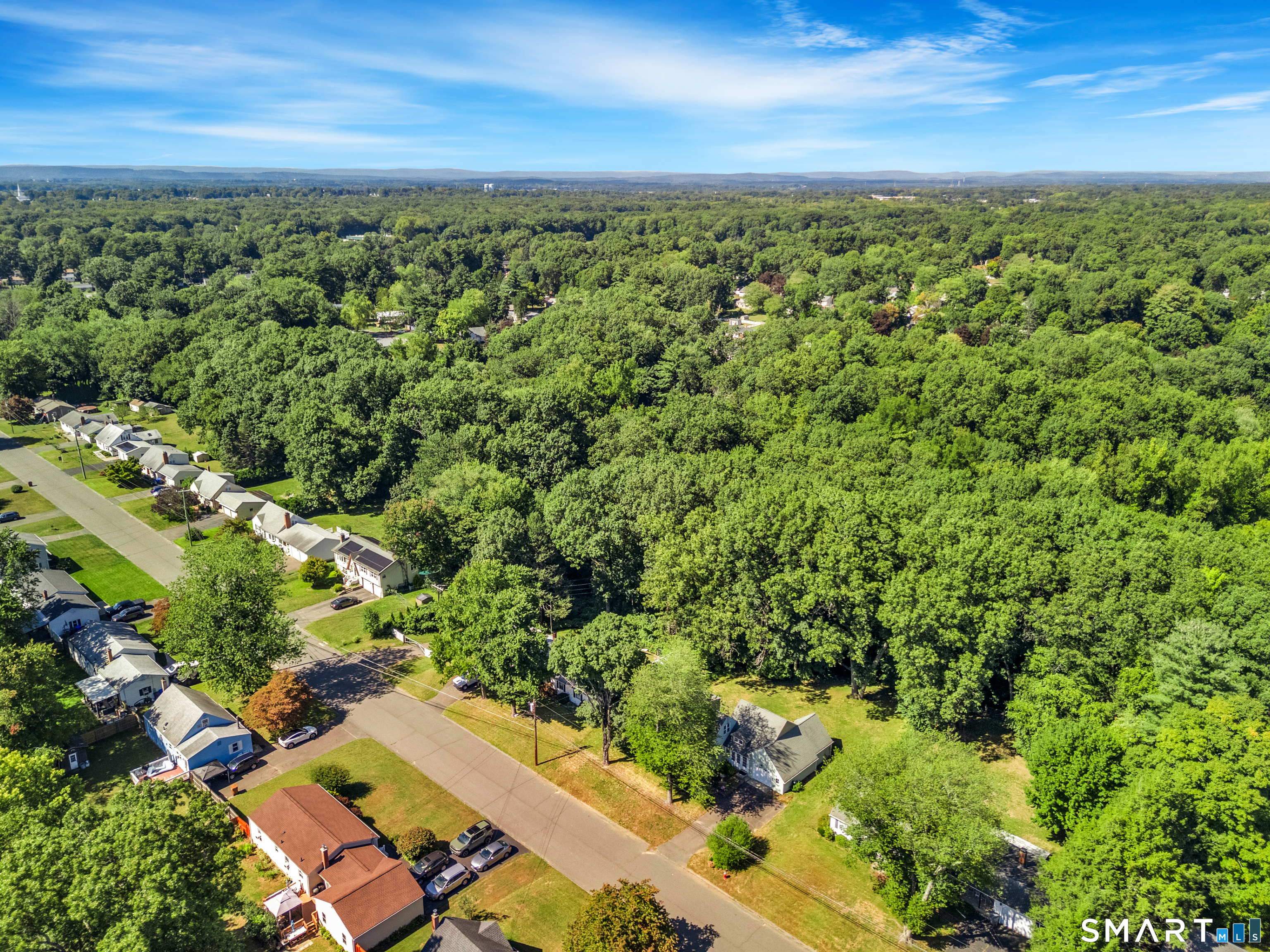 27 Queen Street Enfield CT 06082