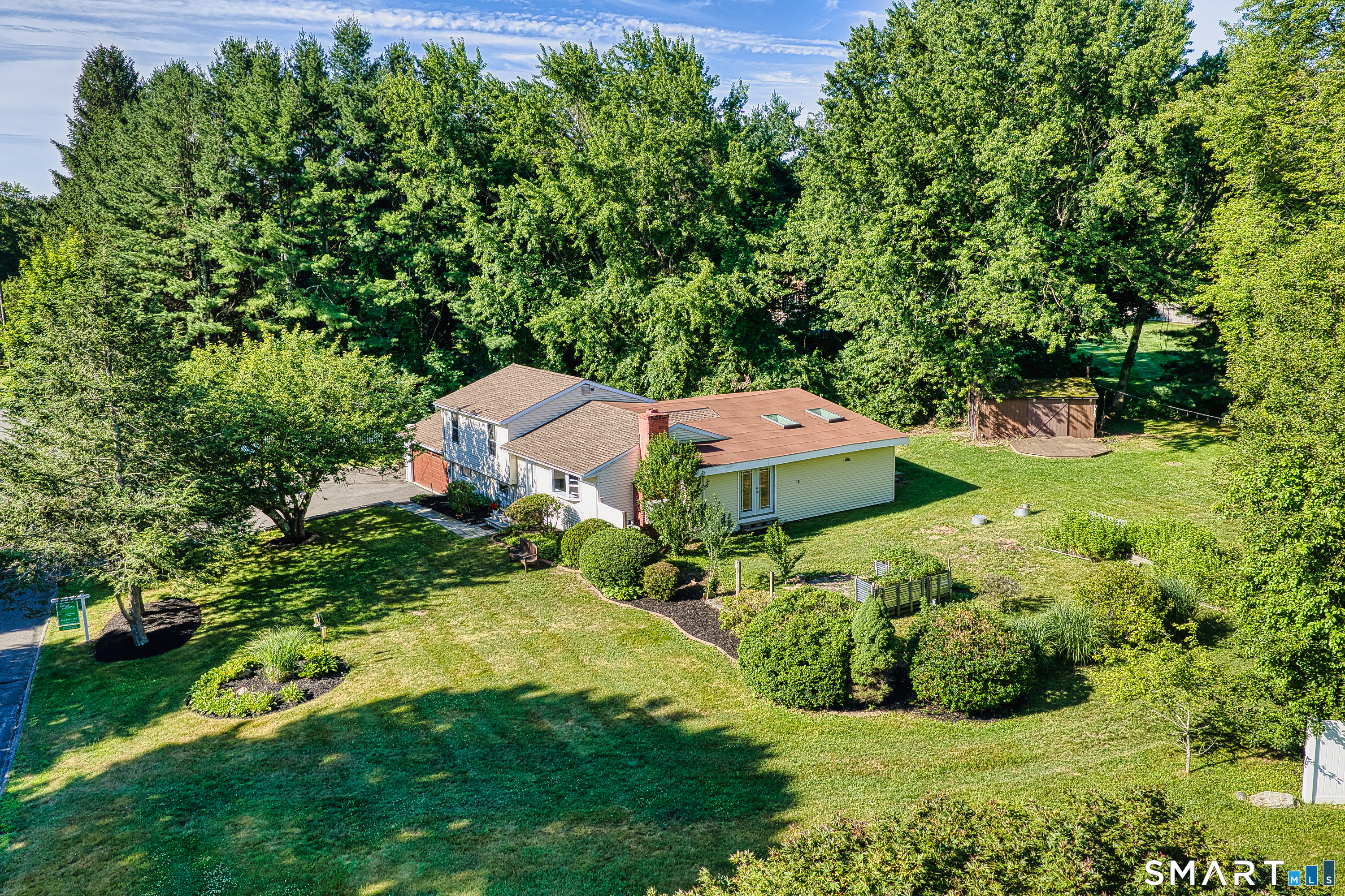 17 Woodlawn Road Monroe CT 06468