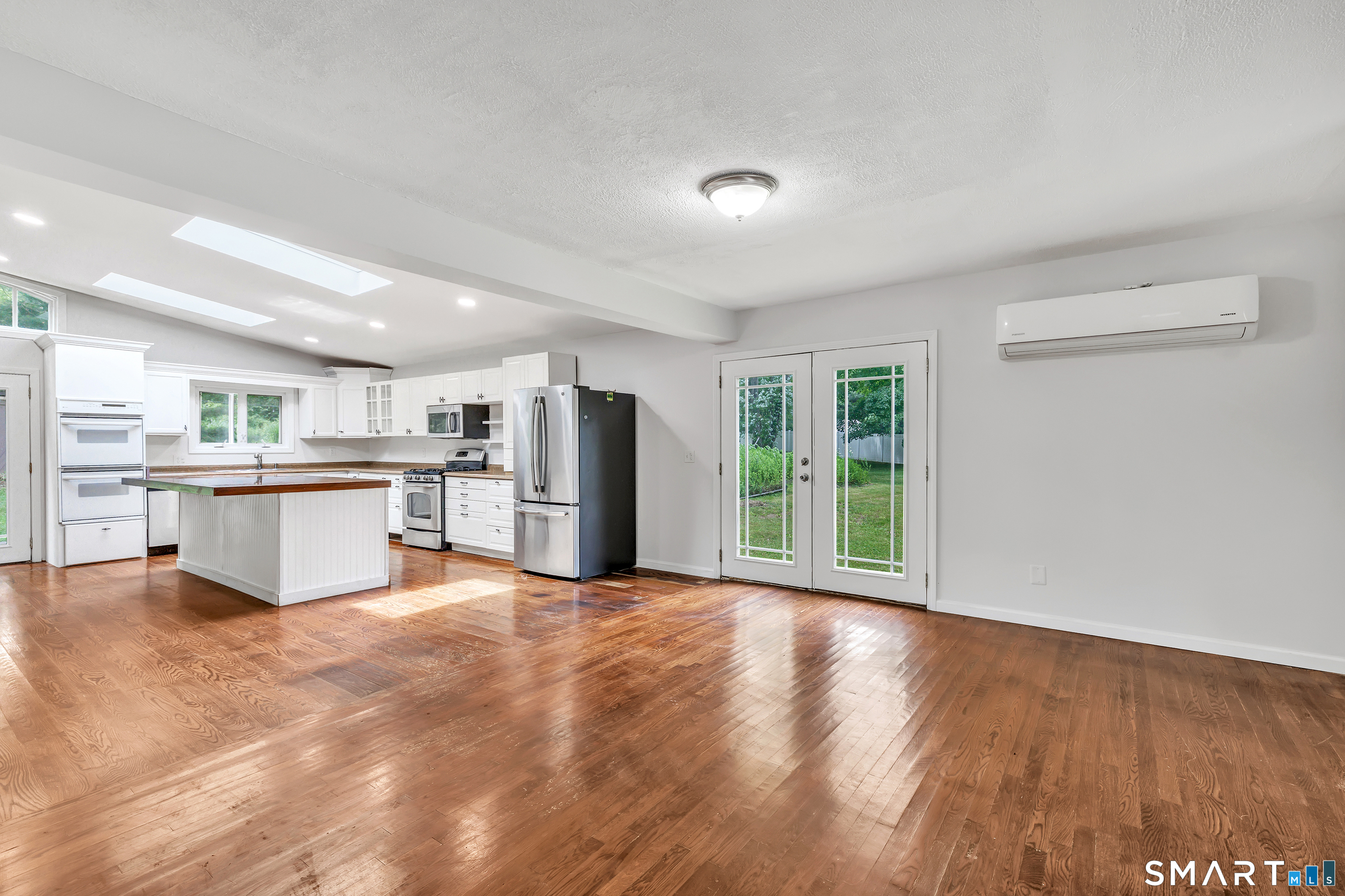 17 Woodlawn Road Monroe CT 06468