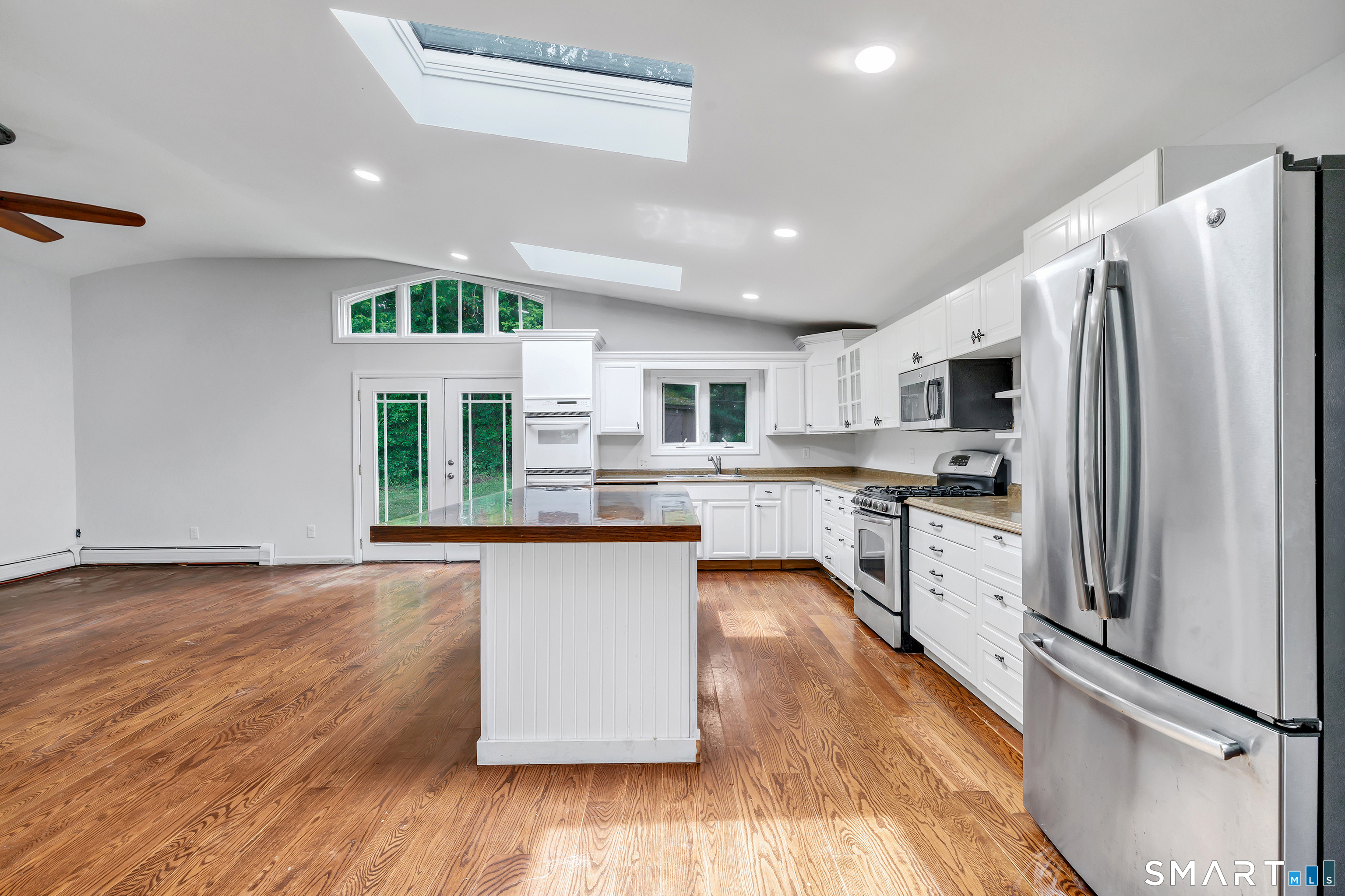 17 Woodlawn Road Monroe CT 06468