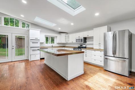 17 Woodlawn Road Monroe CT 06468