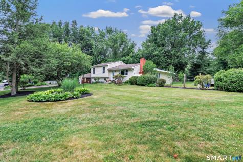 17 Woodlawn Road Monroe CT 06468