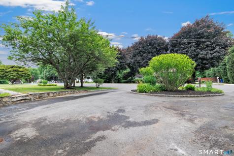 17 Woodlawn Road Monroe CT 06468