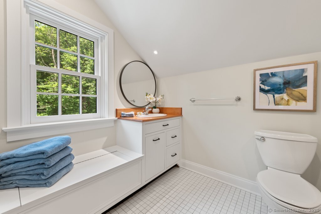52 Aunt Park Lane Newtown CT 06470