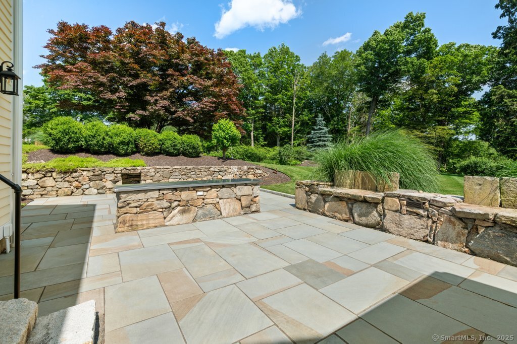 52 Aunt Park Lane Newtown CT 06470