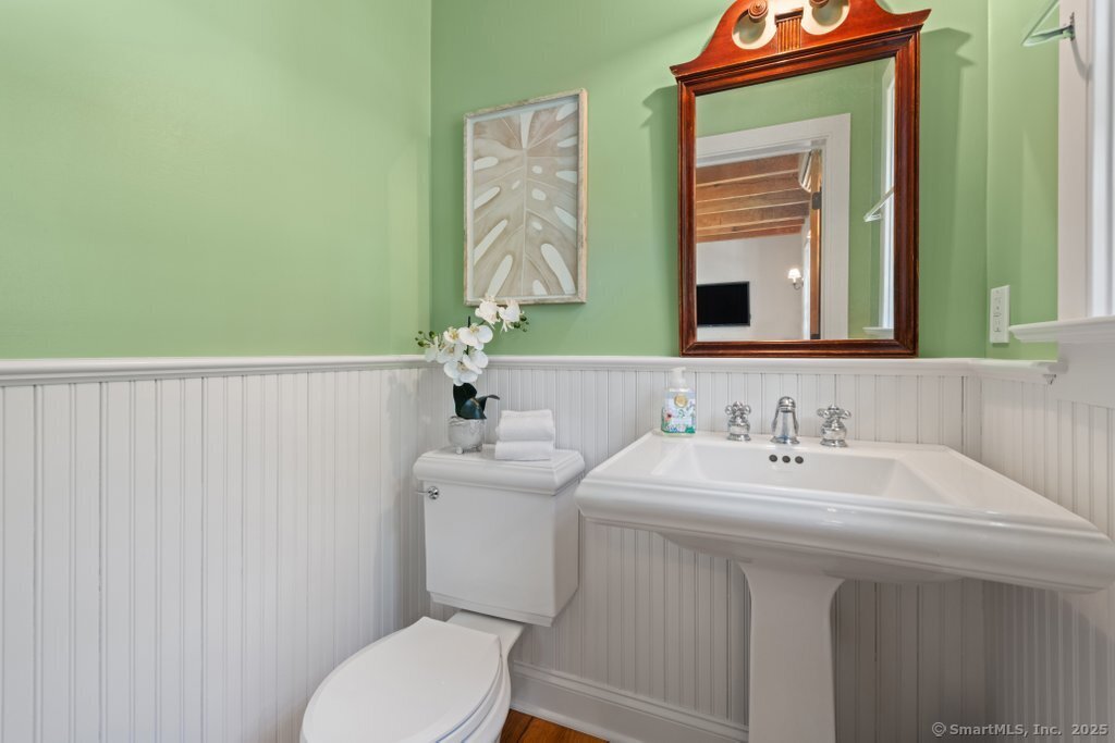 52 Aunt Park Lane Newtown CT 06470