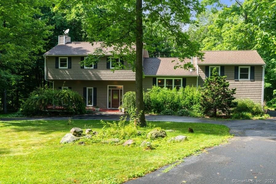4 Queens Court Danbury CT 06811