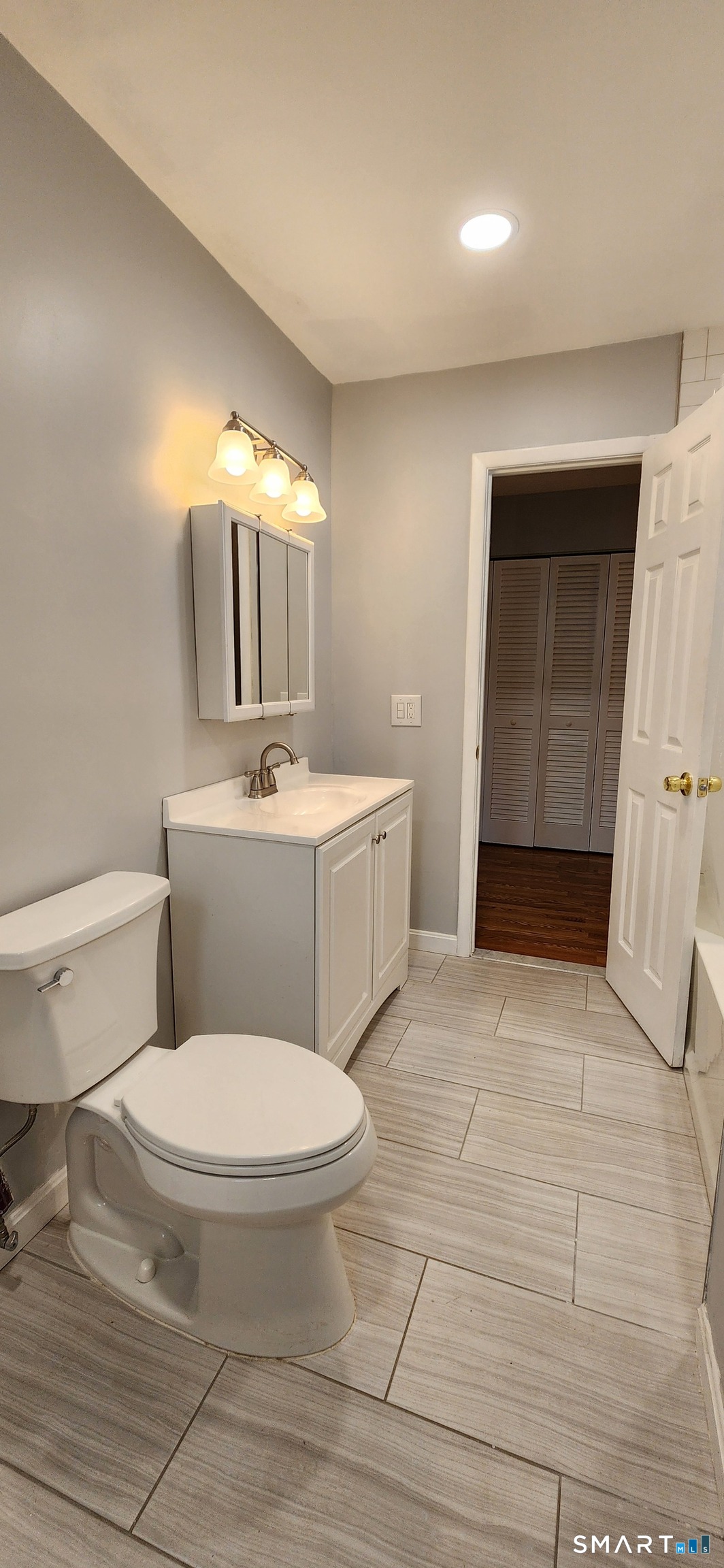 141 Flower Drive Hamden CT 06518