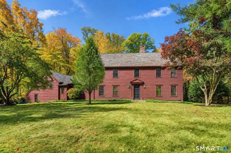28 Maplecrest Drive Danbury CT 06811