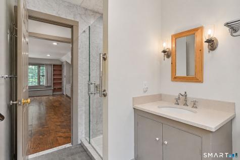28 Maplecrest Drive Danbury CT 06811