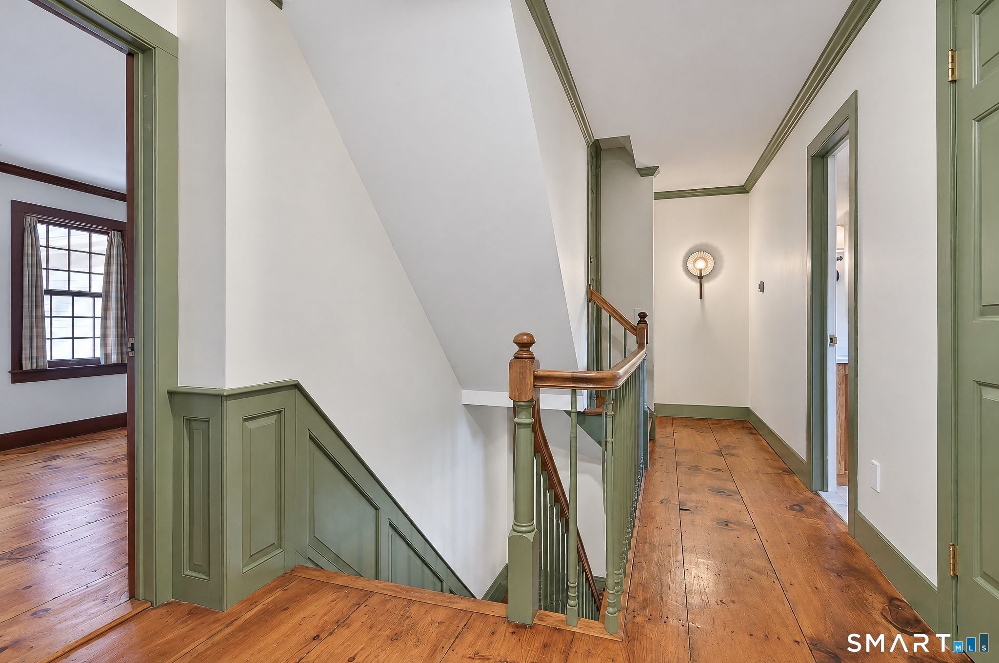 28 Maplecrest Drive Danbury CT 06811