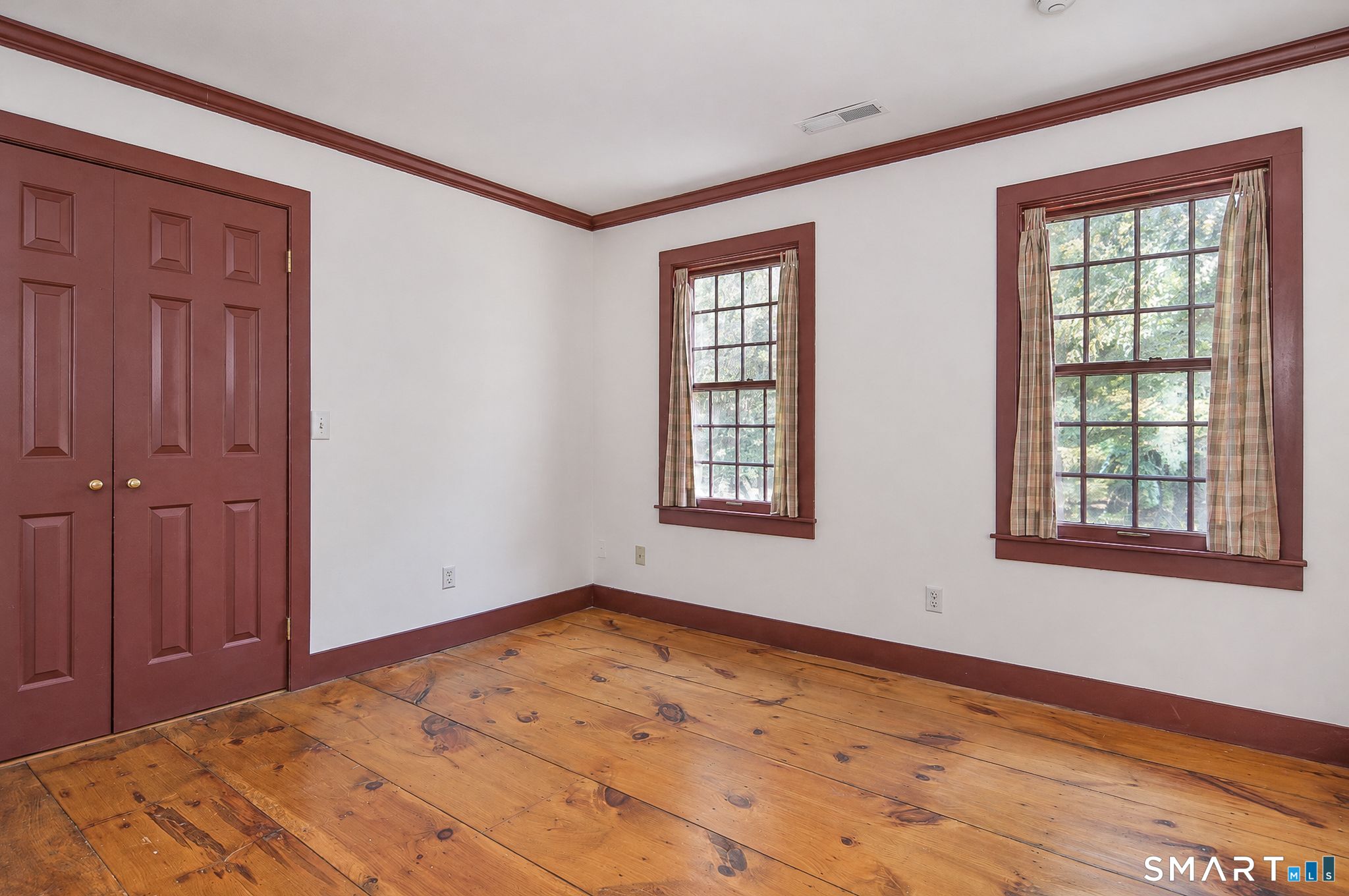 28 Maplecrest Drive Danbury CT 06811