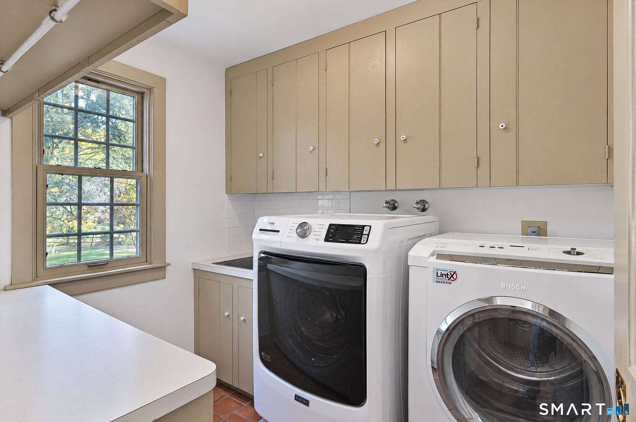 28 Maplecrest Drive Danbury CT 06811