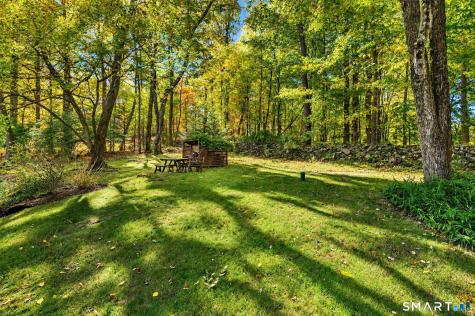 28 Maplecrest Drive Danbury CT 06811