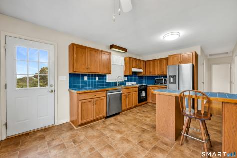 54 Evelyn Drive Naugatuck CT 06770