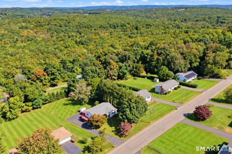 54 Evelyn Drive Naugatuck CT 06770