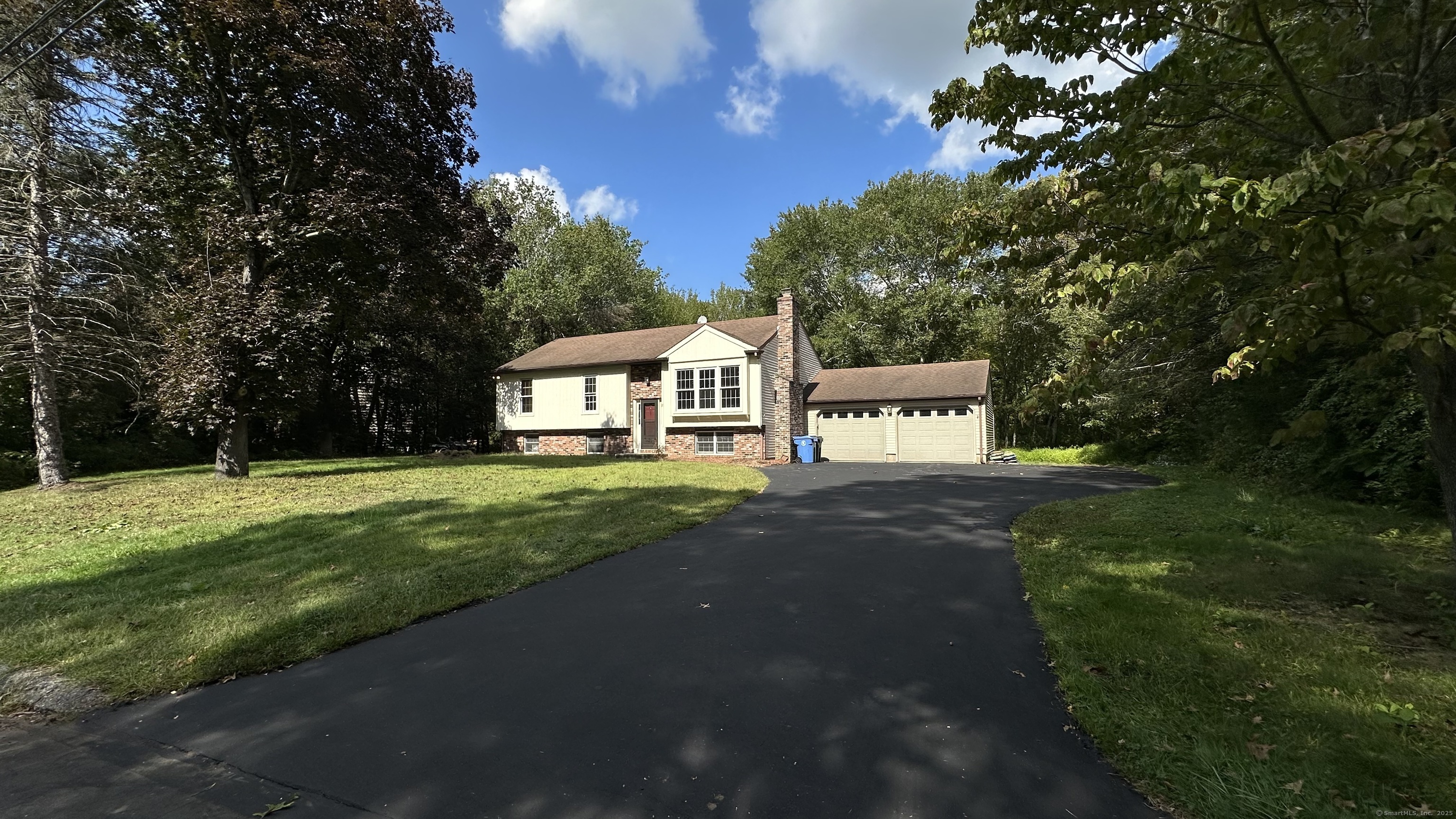 17 Nemczuk Drive Norwich CT 06360