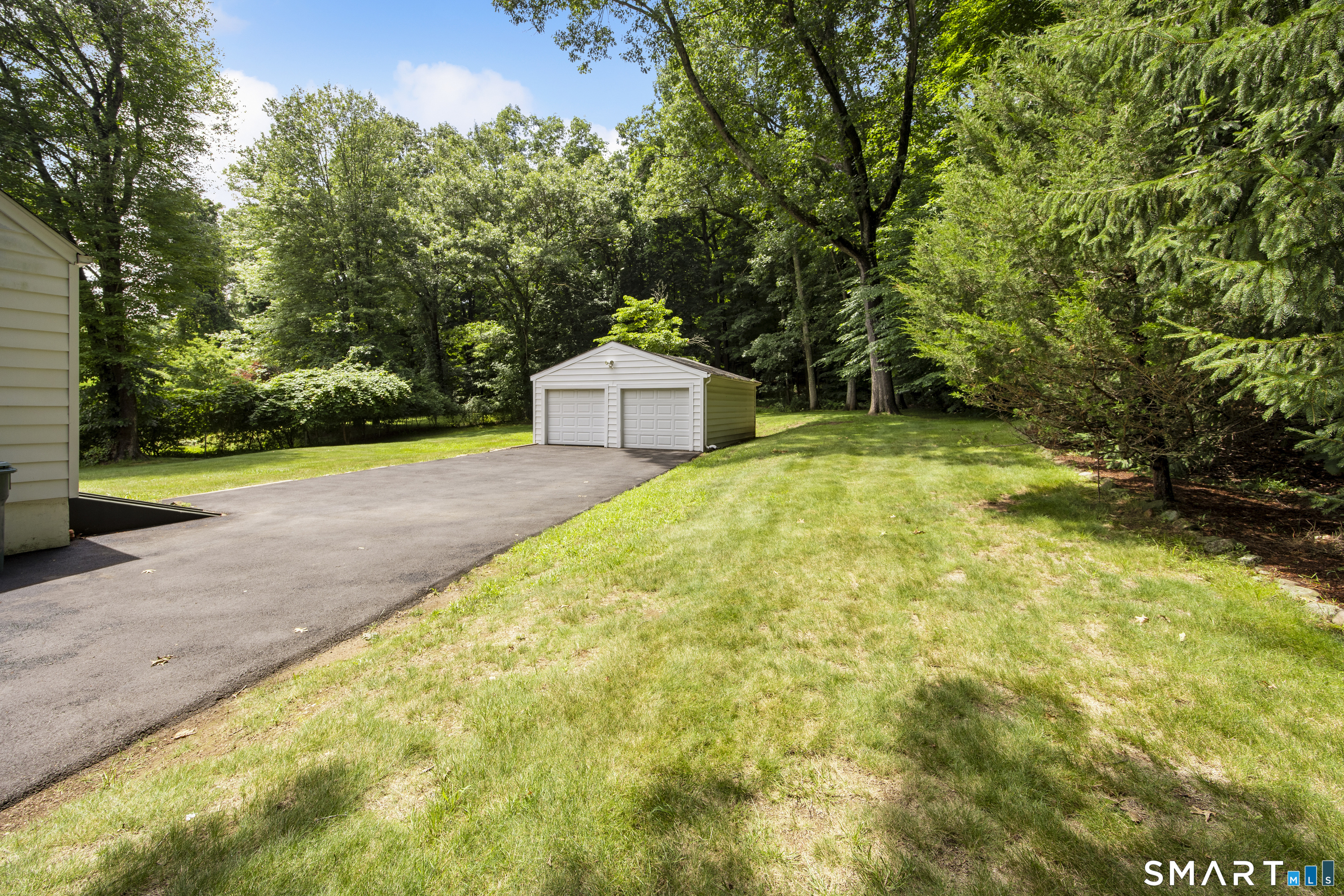 1105 Peck Lane Cheshire CT 06410