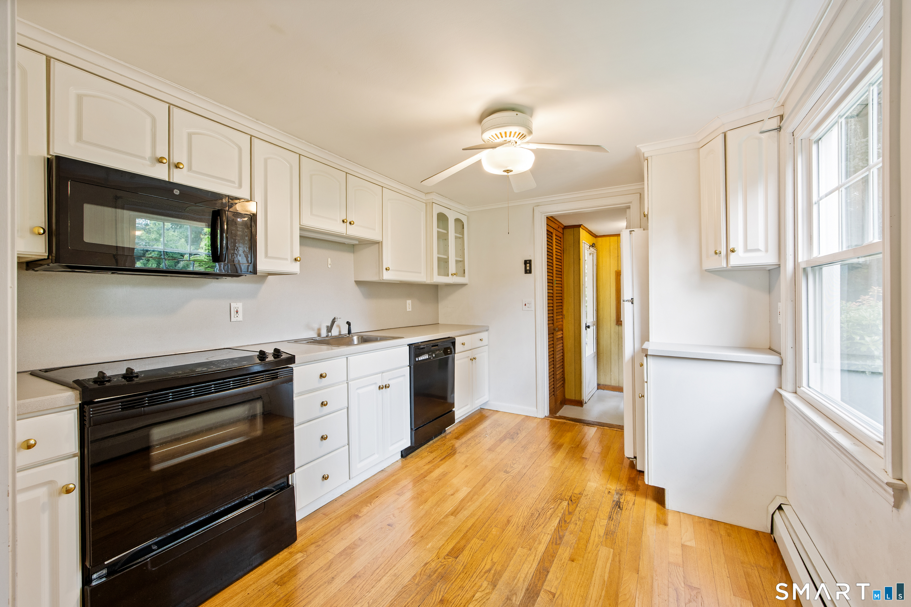 1105 Peck Lane Cheshire CT 06410