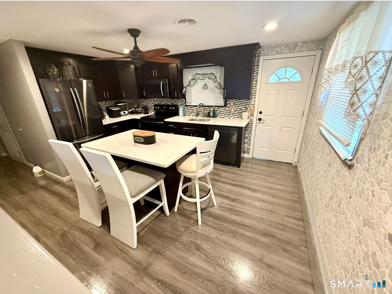 16 Ledger Street Hartford CT 06106
