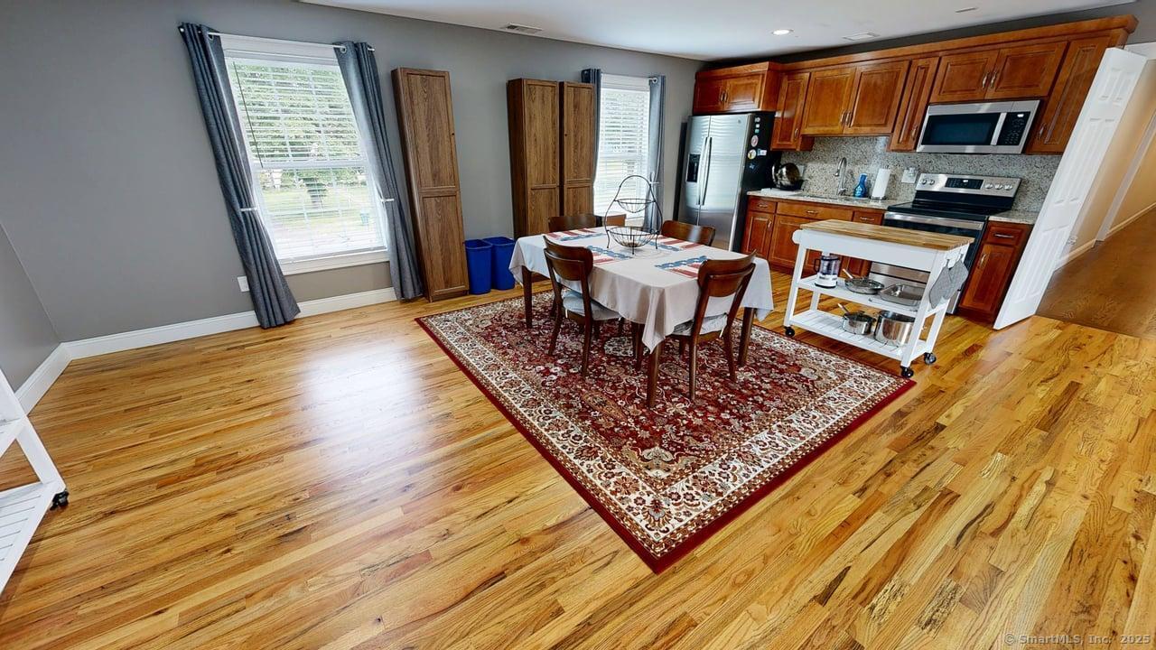 435 Maple Avenue Cheshire CT 06410