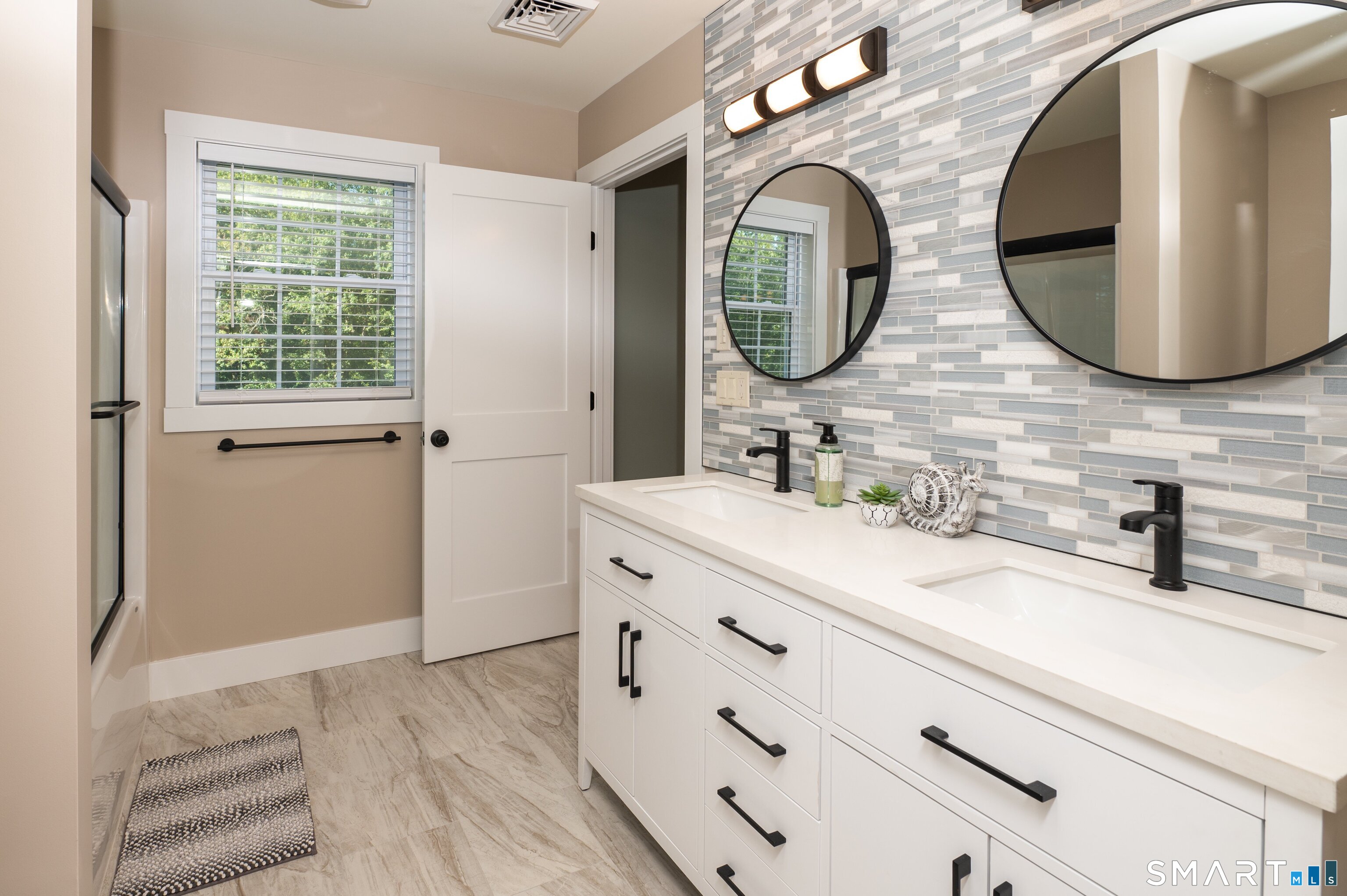 117 Lake Drive Montville CT 06370