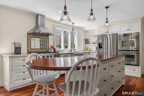 85 Fawn Brook Circle Madison CT 06443