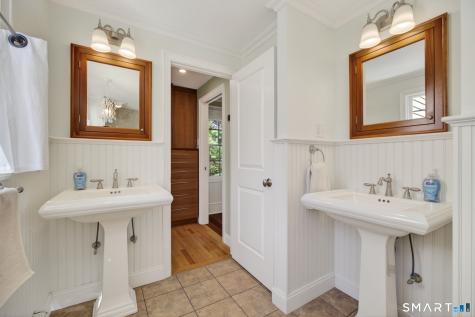 85 Fawn Brook Circle Madison CT 06443